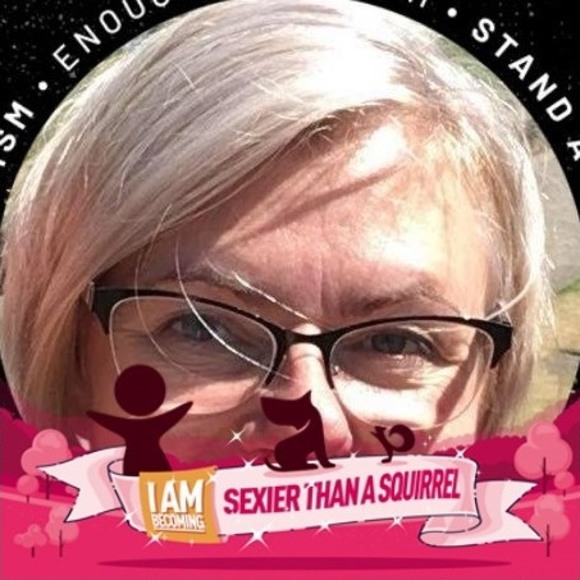 Meet your Posher, Karen - Picture 1 of 1